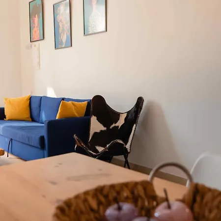 Claveles By Lets Apartment