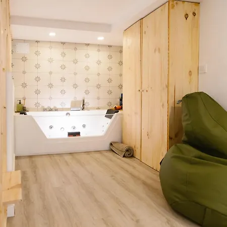 Apartamento Vintage Duplex With Jacuzzi