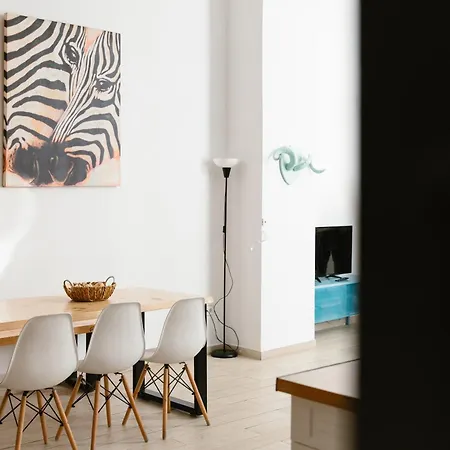 Apartmán Vintage Duplex With Jacuzzi Màlaga